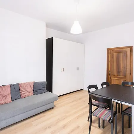 Large Comfortable House For 10, A Stone's Throw From The Metro Appartement